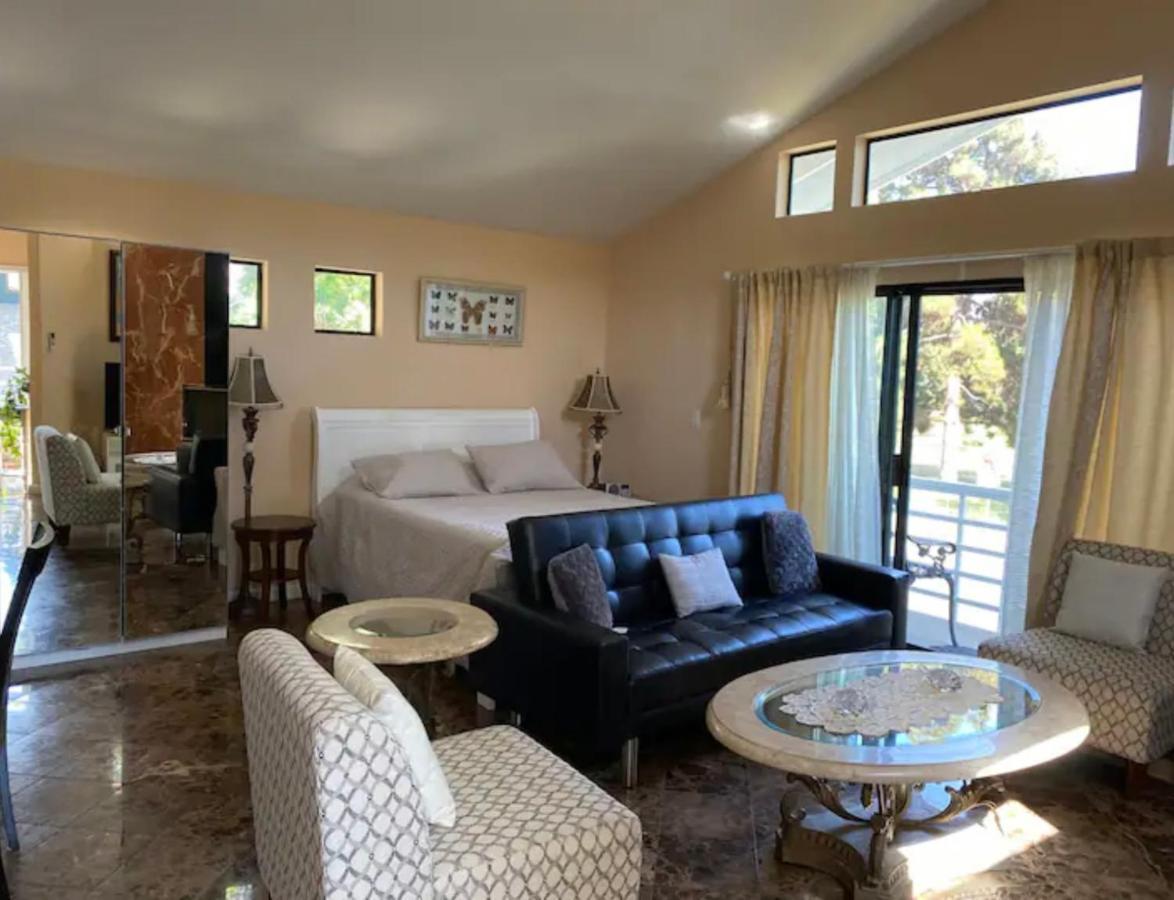 Large Luxury Studio With View In Santa Monica Eksteriør billede