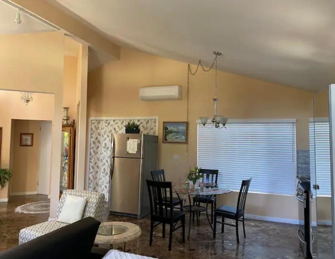 Large Luxury Studio With View In Santa Monica Eksteriør billede